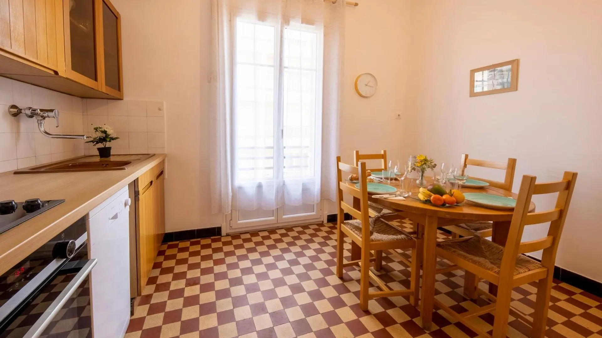 * Le Provencal * Cosy Flat 3 Min Walk From The Sea Apartment Nice